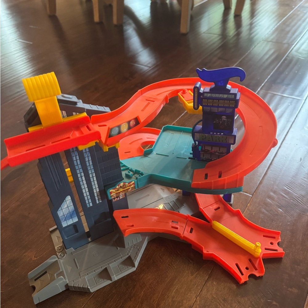 Hot Wheels track set. Complete set